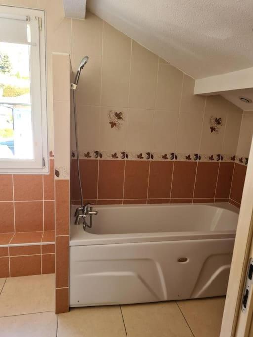 Appartement - Cluses Eksteriør bilde