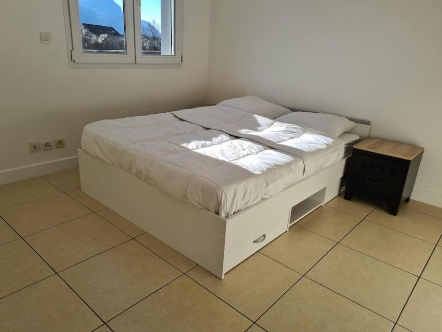 Appartement - Cluses Eksteriør bilde