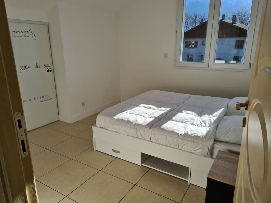 Appartement - Cluses Eksteriør bilde